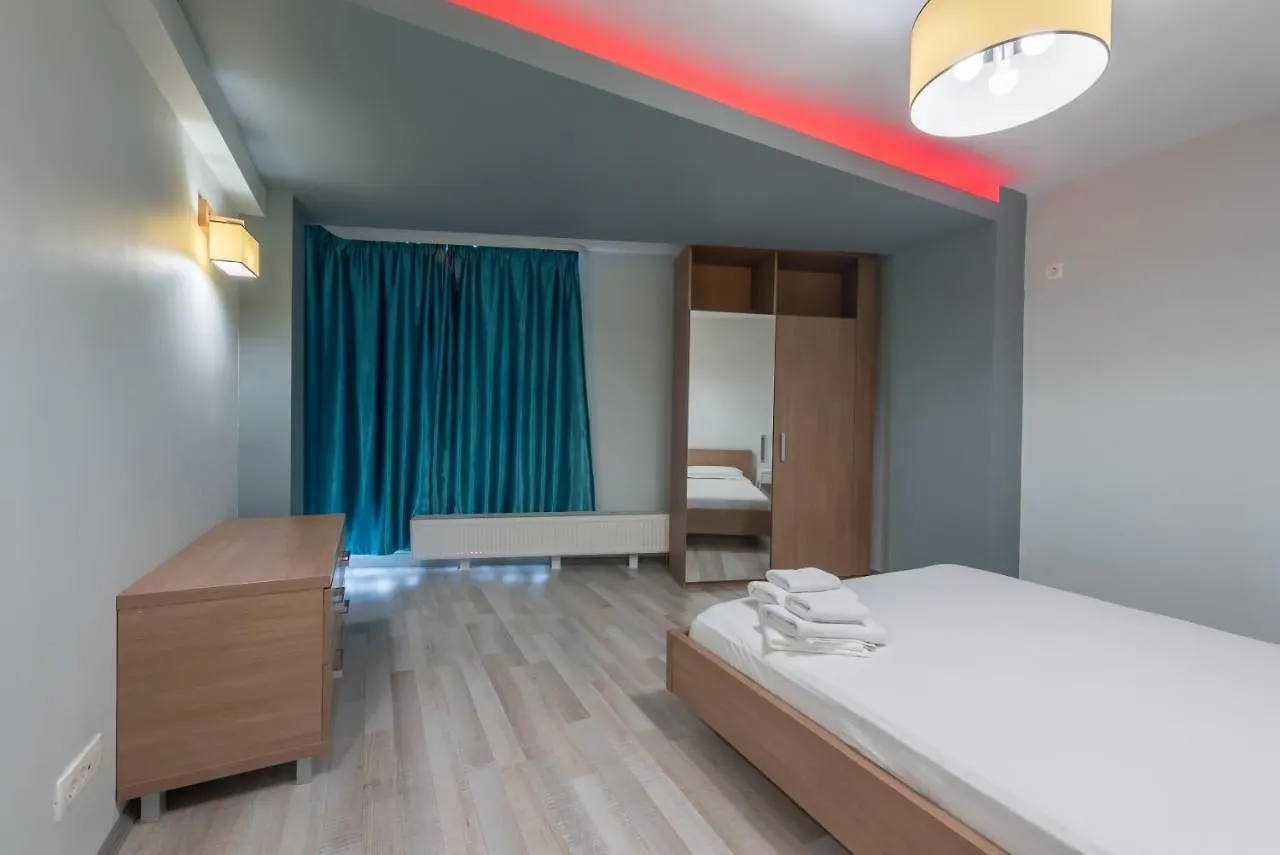 Adam And Eve Luxury Apartments - Shabbat Friendly Bucarest 0*,