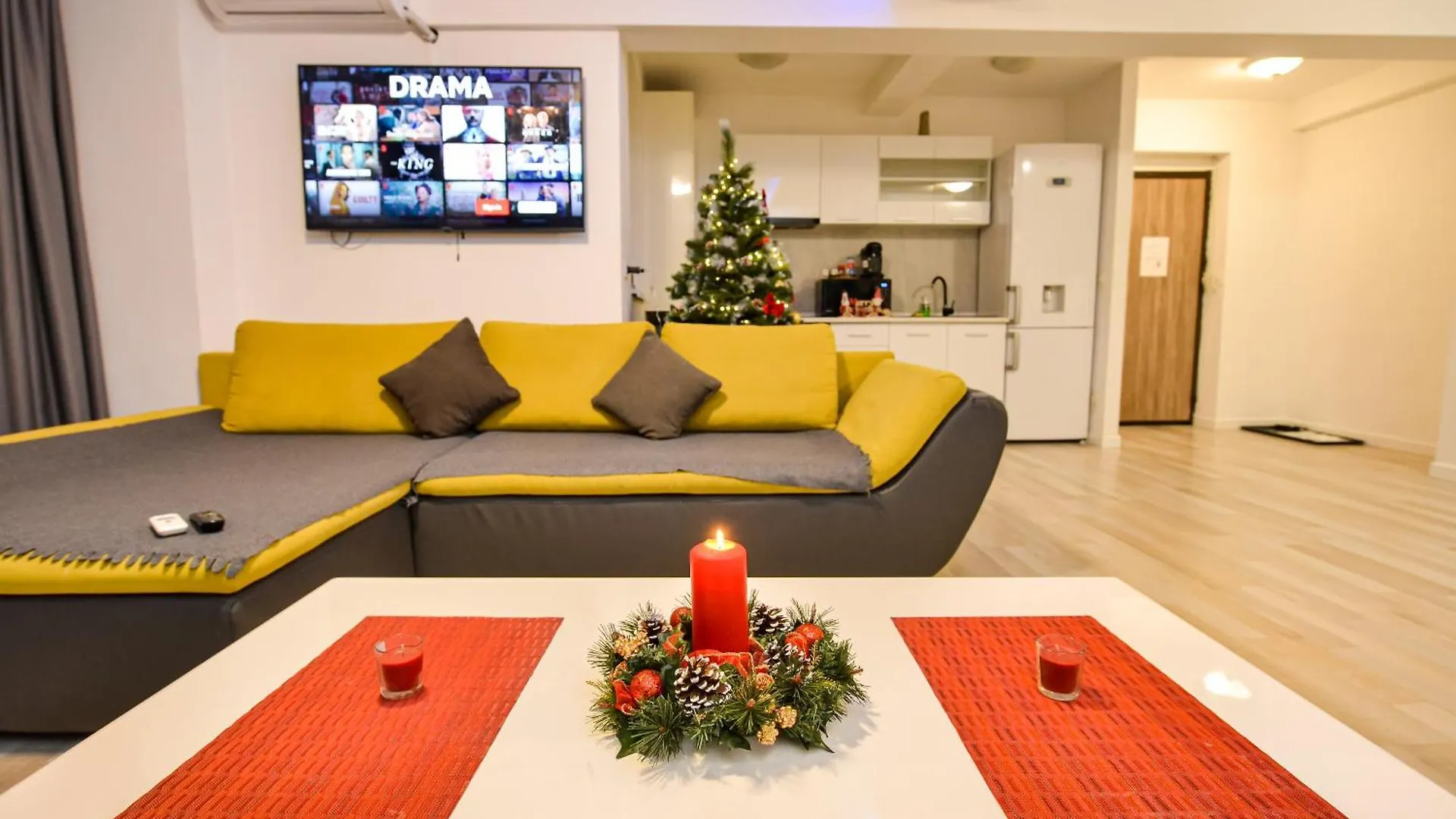 Adam And Eve Luxury Apartments - Shabbat Friendly Bucarest Romania