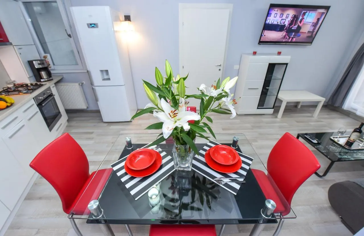 Adam And Eve Luxury Apartments - Shabbat Friendly Bucareste Roménia