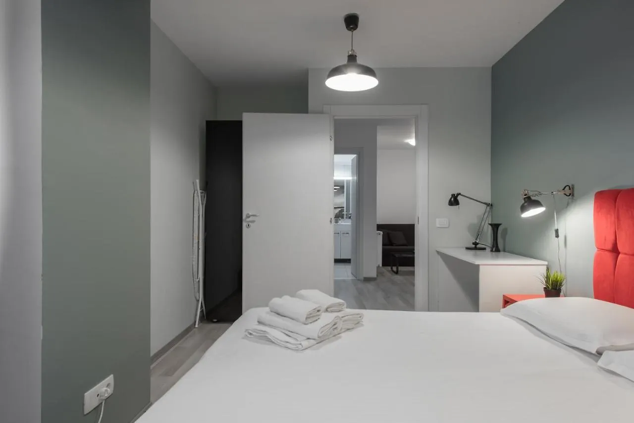 Adam And Eve Luxury Apartments - Shabbat Friendly Bükreş