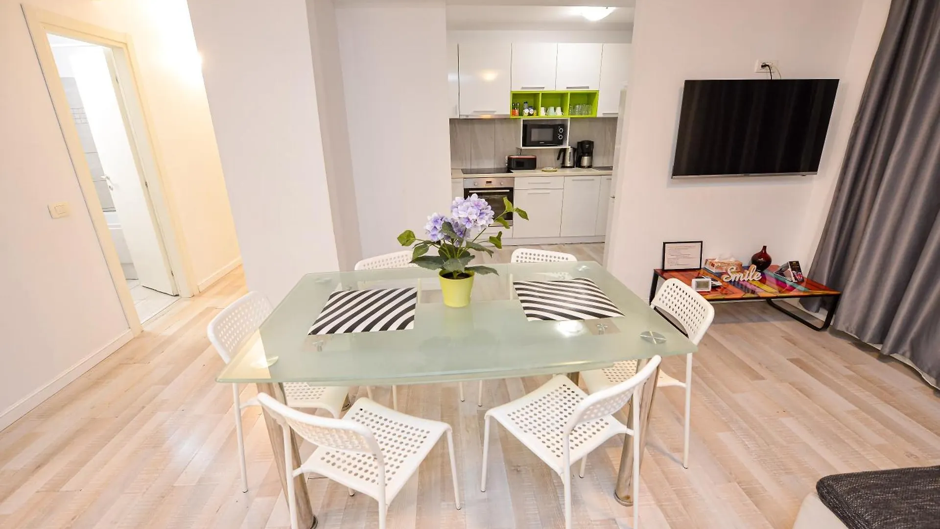 Adam And Eve Luxury Apartments - Shabbat Friendly Bükreş