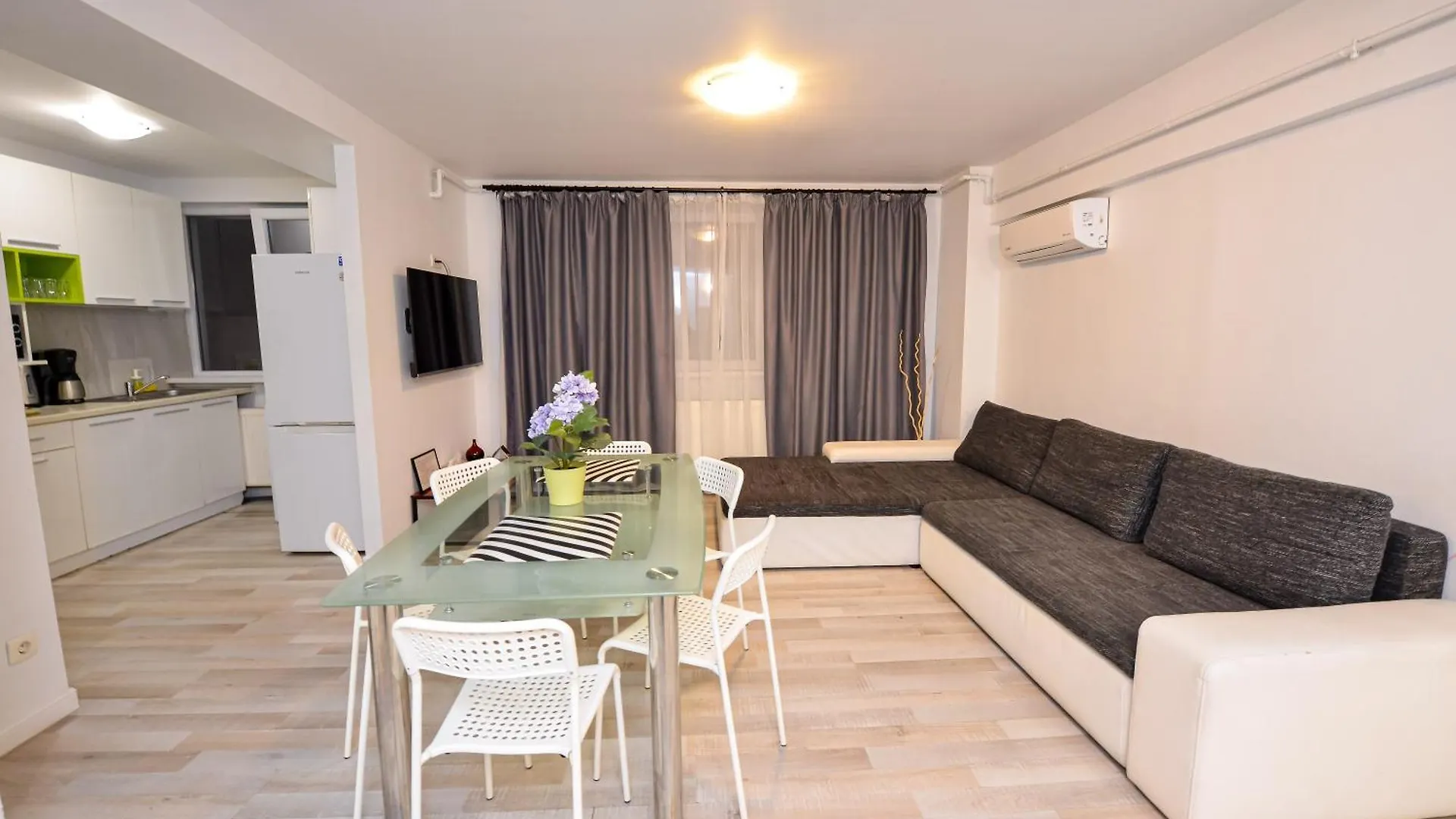 Adam And Eve Luxury Apartments - Shabbat Friendly Bükreş 0*,  Romanya